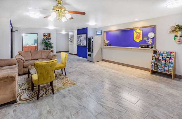 Super 8 by Wyndham Kinder/Coushatta near Casino