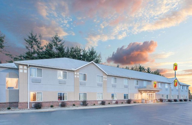 Super 8 by Wyndham Seville