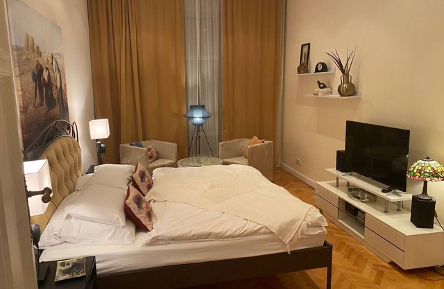 Super * * * apartment at the main station with internet, washing machine