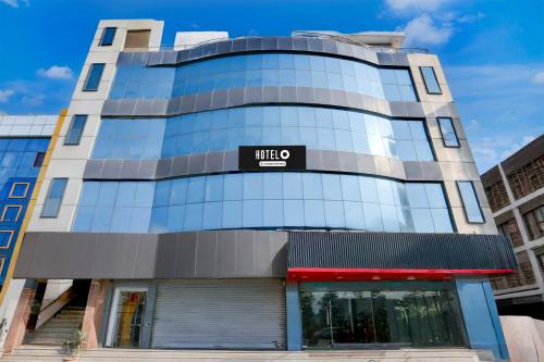 Super Collection O Awas Vikas Near Bus Stand Formerly Hotel Rivera