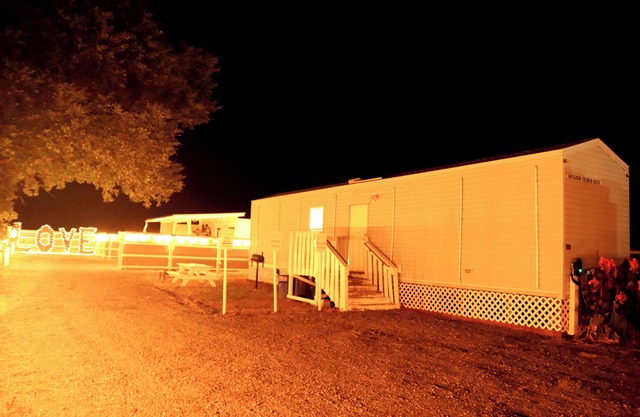 Super Cute, 1 Bedroom cottagenclose to the river, and 6 miles to the Casino