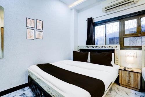 Super Hotel O Khar East Near Railway Station