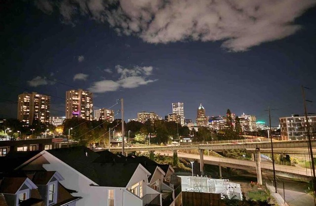 Super Large Centrally located house