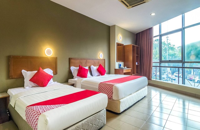 Super OYO 828 Comfort Hotel Shah Alam