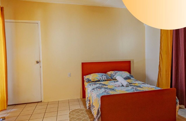 Super Spacious Room 5min from the beach