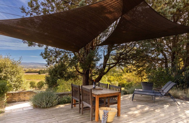 Superb child friendly holiday house w. shared pool near Carcassonne