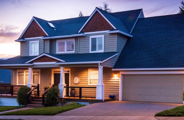 Superb Location, with Air Conditioning & Office Space