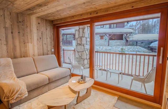 Superb renovated apartment, Turios 1