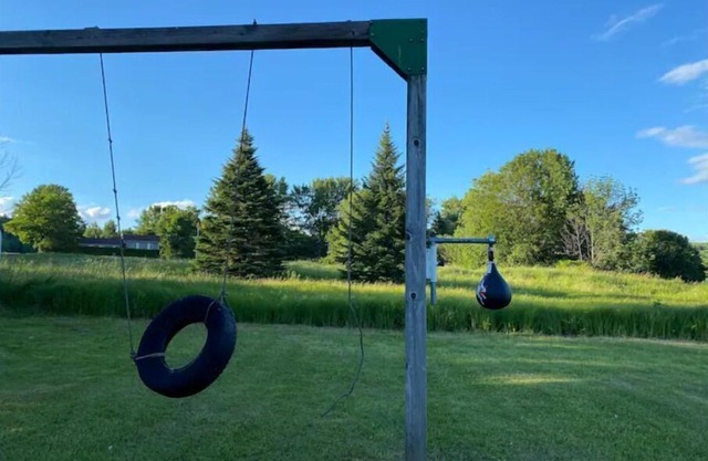 Superb renovated centenary, 3 bedr. AC, 50 arcade 80' games, Netflix.CITQ 304595