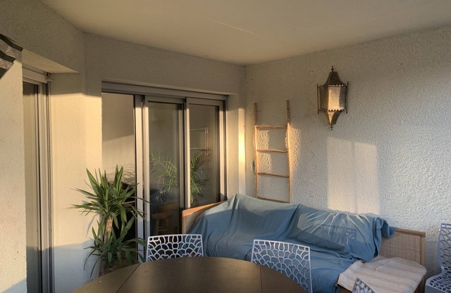 Superb Ultra Centre apartment, balcony