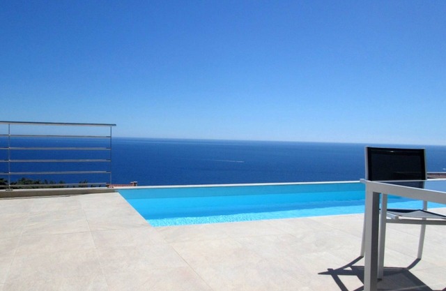 SUPERB VILLA POOL SPA SEA VIEW