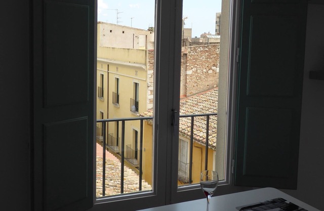 Supercentric and bright attic