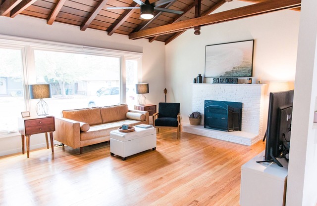 Superhosts - Clean and Safe Mid-Century House near Napa