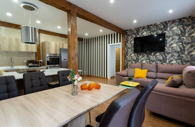 Superior Apartment with Park View