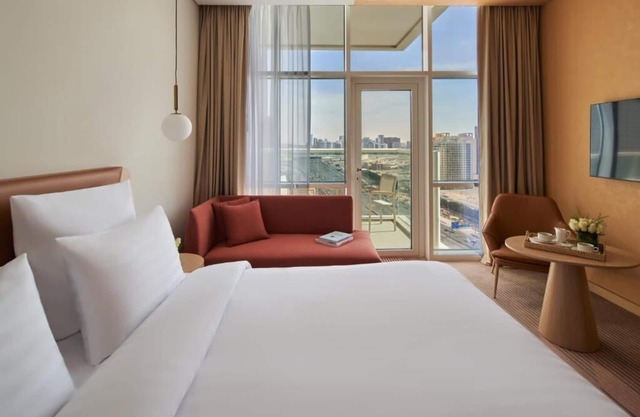 Superior Room In Jvt near Triangle supermarket.