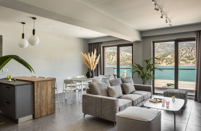 Superior Suite-3 bedroom-2 bathroom-Sea View/135m²