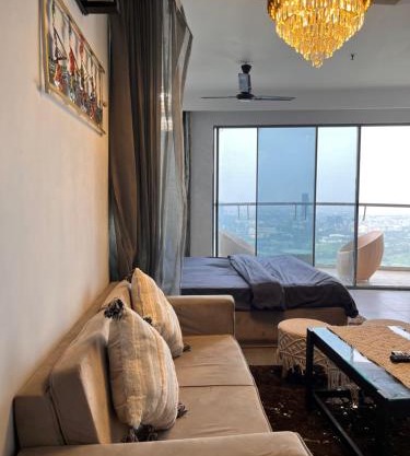 Supernova suites 36th floor