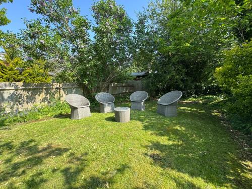 Surbiton Home with free parkings, Surbiton, Kingston upon Thames, Surrey, Greater London UK