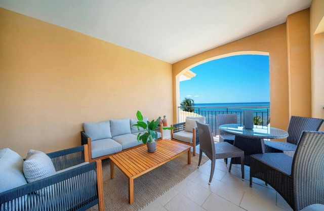 Surf 405, Condo - LUX Oceanview 3BR - At El Faro