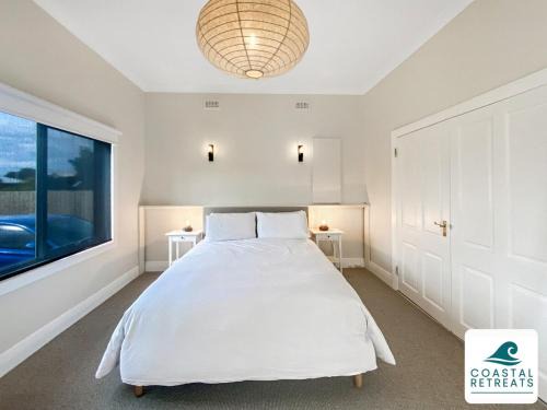 Surf Beach Remote Retreat - Linen Included