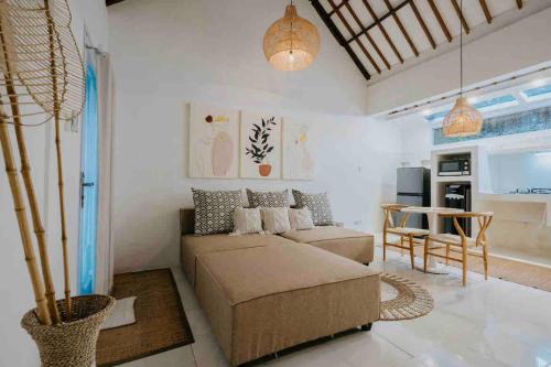 Surfers! One Bedroom Walk to Canggu Beach