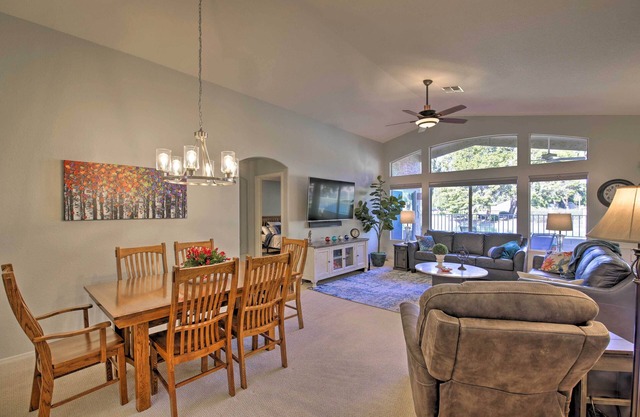 Surprise Retreat w/Lake Views & Golf Course!