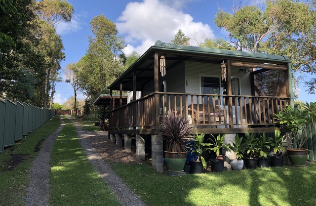 Swansea Heads Cabin. Walk to beach in 5 minutes
