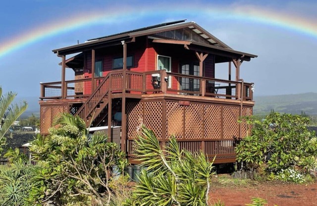 Sweet Lava Retreat with Epic Ocean and Volcano Views