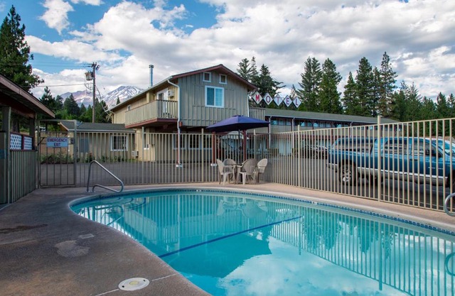 Swiss Holiday Lodge