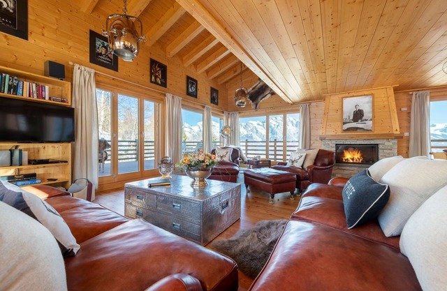 Swiss Mountain Chalet Skyfall