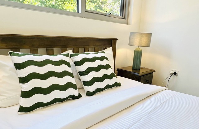 Sydney Strathfield 1 Bed Apt, Near train Station, Closed to CBD