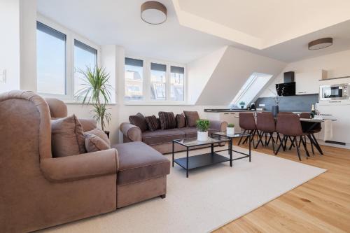 SYMPHONY Apartments 40 - Modern Loft with Terrace and Grill in Central Location