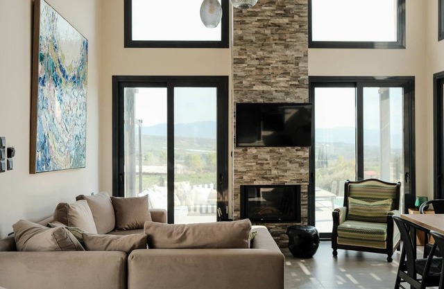 T H A L I A - Aelia Horizon Villas