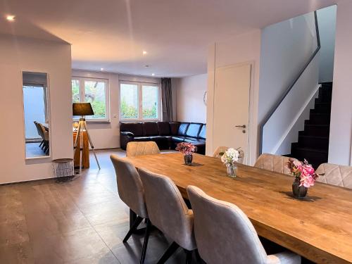 T&K Apartments - Jüchen - Komfortables 4 Zimmer Haus