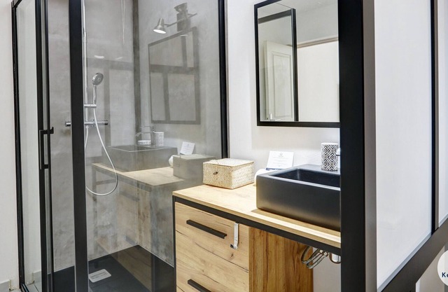 T1 - Zoysia - 36 m2 - Equipped and renovated - Close to city center Saint-Denis