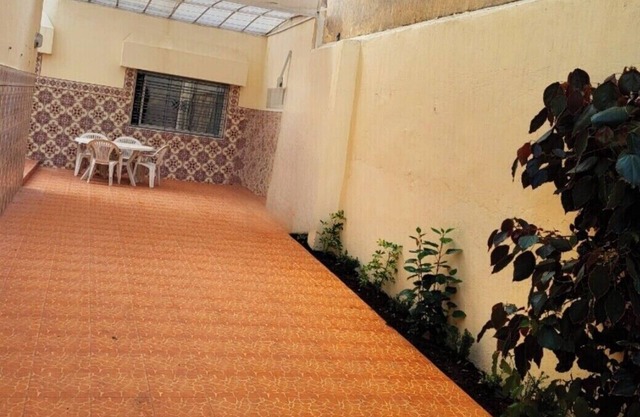 T3 city center apartment and courtyard space