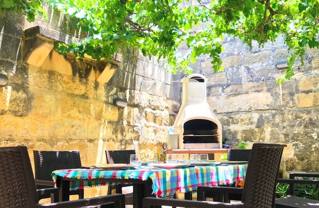 Ta' Martin Farmhouse - Holiday Home In Gozo, Malta