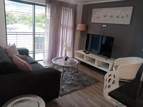 Table Mountain View 2 bed 2 bath pool , parking