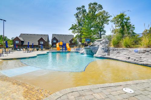 Table Rock Lake Home with Boat Slip, Near 76 Strip!