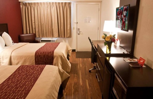 Take An Amazing Vacation! 2 Pet-Friendly Units, Minutes to Riverside Drive