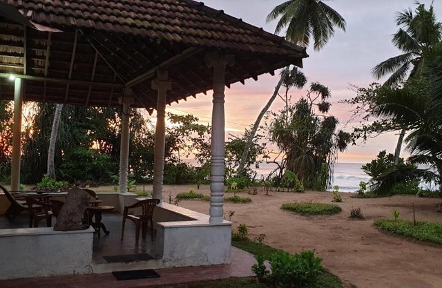 Talalla Beach Bungalows