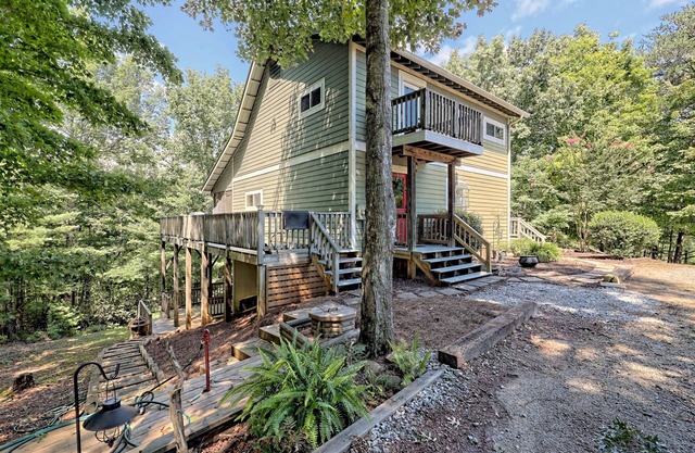 Tallulah Falls Cabin: location, location. location