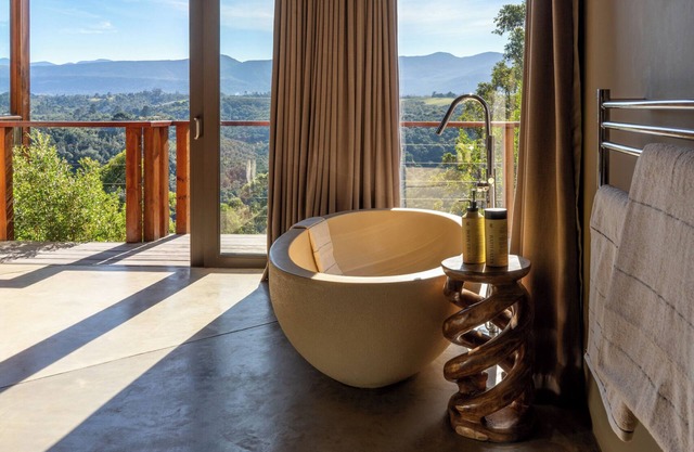 Tamodi Lodge and Stables