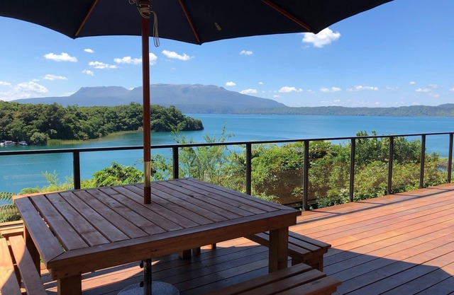 TARA-DISE, private with stunning Lake views