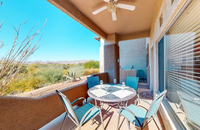 Tastefully remodeled condo with pool, hot tub & fitness room