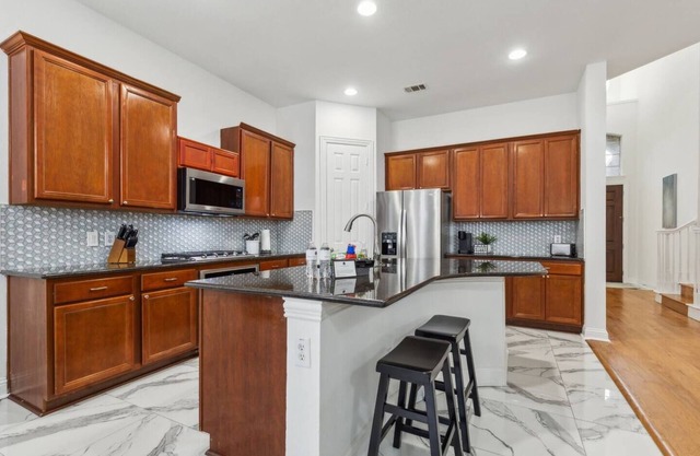 TCH - Spacious 4bd/3.5ba Richardson Home w/Office