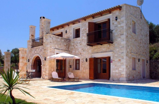 Teacher’s Cottage with Pool & Sea View