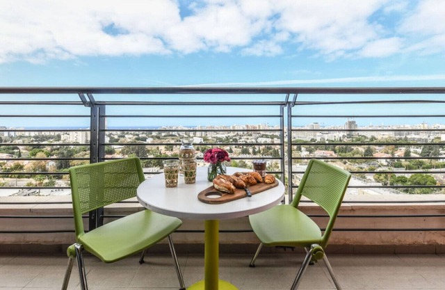 Tel Aviv Uni Balcony Studio E702