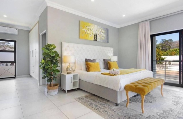 Terrific 8-bedroom villa in Tokai for a memorable getaway