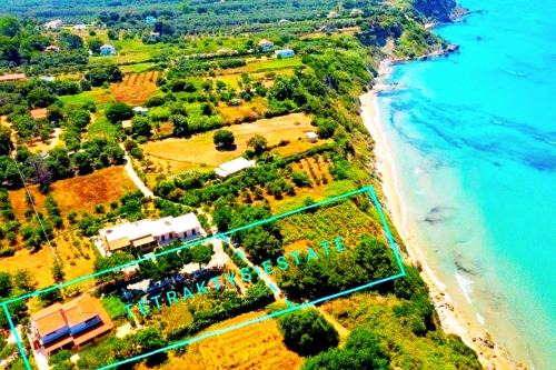 TETRAKTYS ESTATE beachside ΥΔΩΡ with big garden